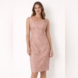 Maggy London Blush Pink Floral Embroidered‎ Knee Length Sheath Dress W/Broach